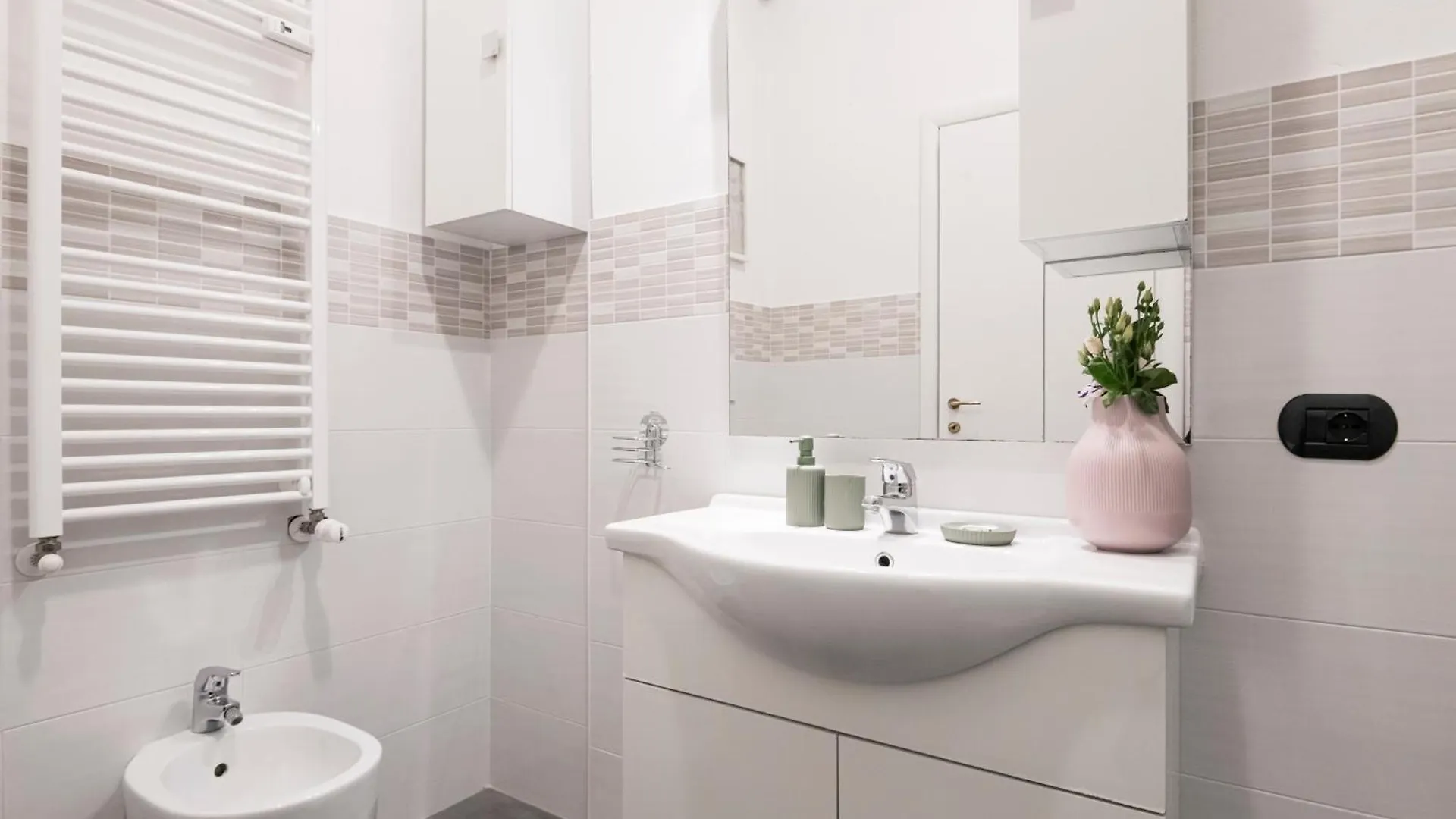 Cozy Apartament In Piazza 5 Giornate By Easylife 米兰